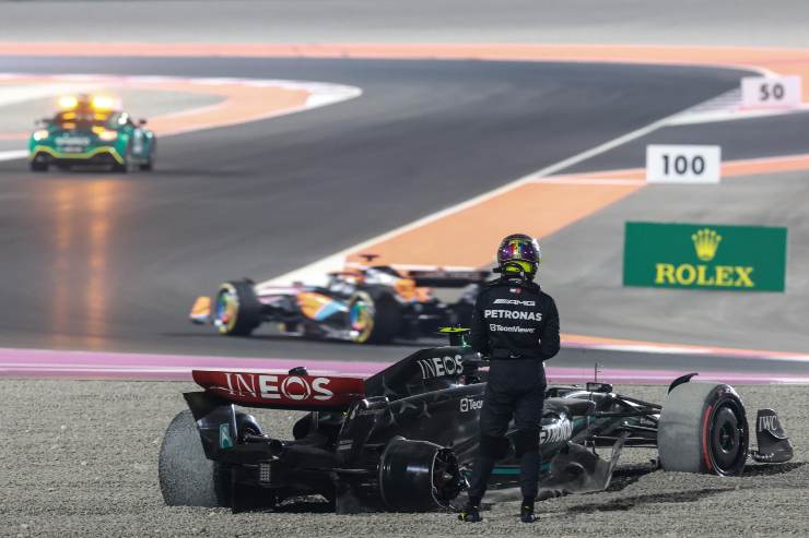 Lewis Hamilton, riaperto il caso della FIA