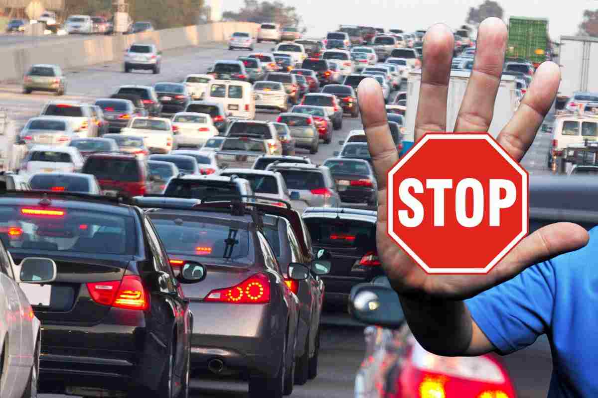 Blocco totale delle auto, in questi giorni non si potrà circolare: italiani avvisati, le date da segnare in rosso