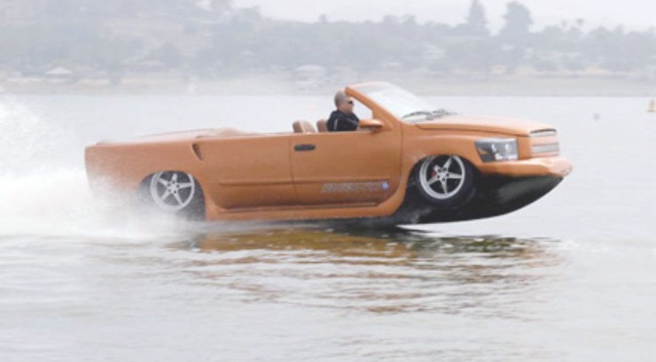 WaterCar Python, l'auto anfibia