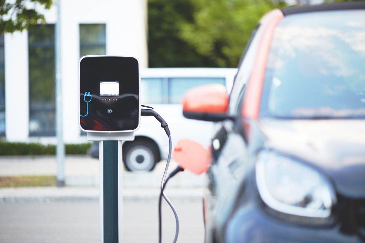 Auto elettriche ecco chi vince