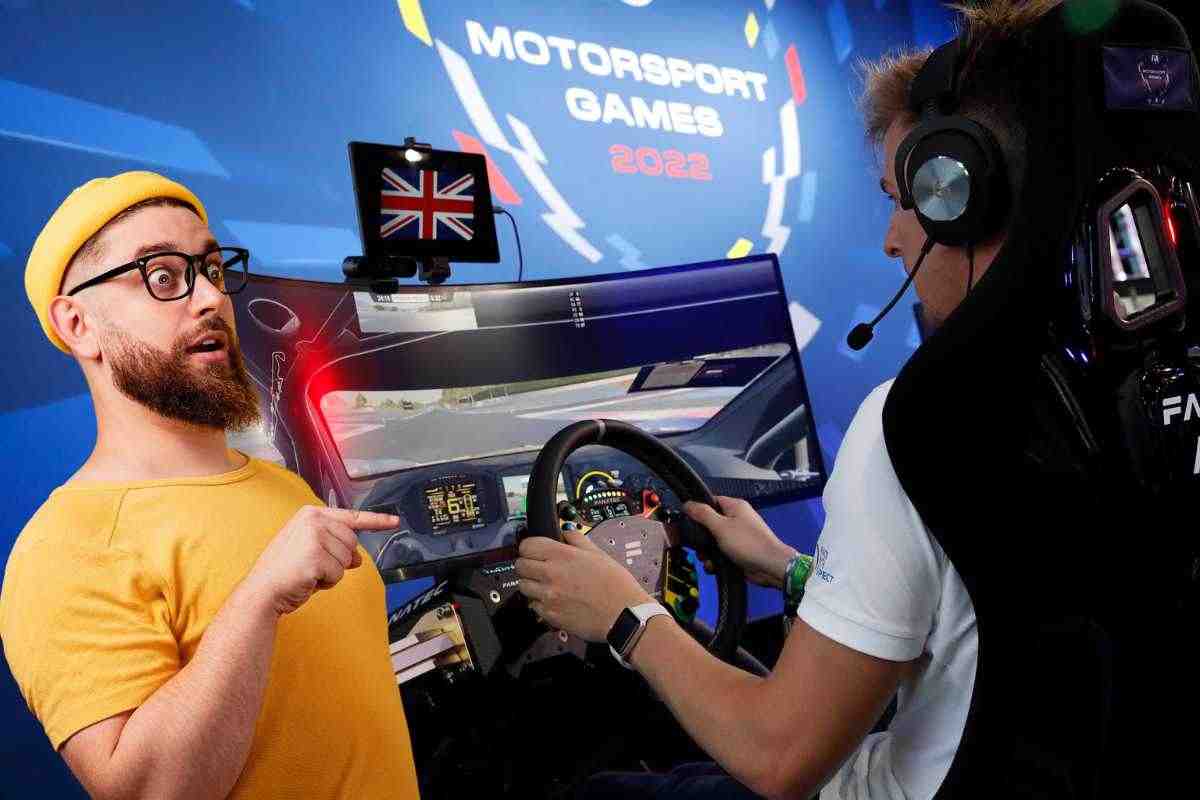 Realtà e videogame si fondono: il nuovo volante da gaming è veramente assurdo, sembra di guidare un'auto vera