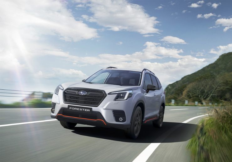 Subaru Forester Toyota di mezzo