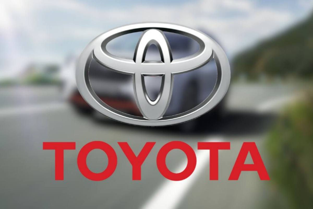 Colpo grosso Toyota: non chiamatelo restyling, c'è sotto molto di più