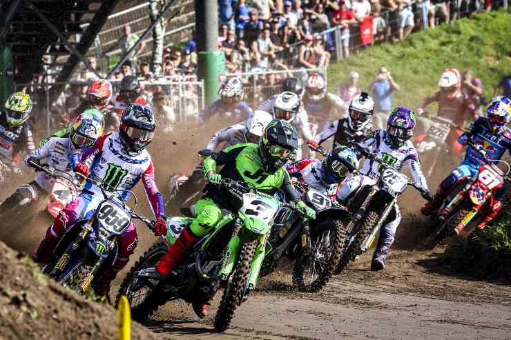 Lutto motocross MX Los Patos Avila Spagna