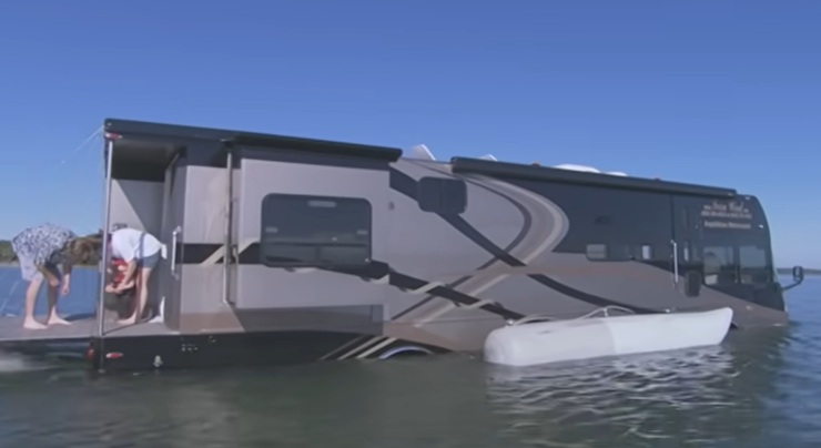 Terra Wind RV camper yacht anfibio