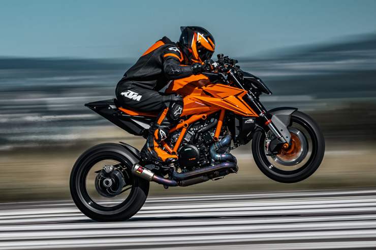 KTM 1390 Super Duke R EVO regalo 2024