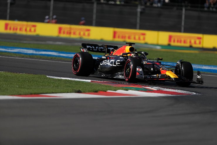 Max Verstappen non può sciare