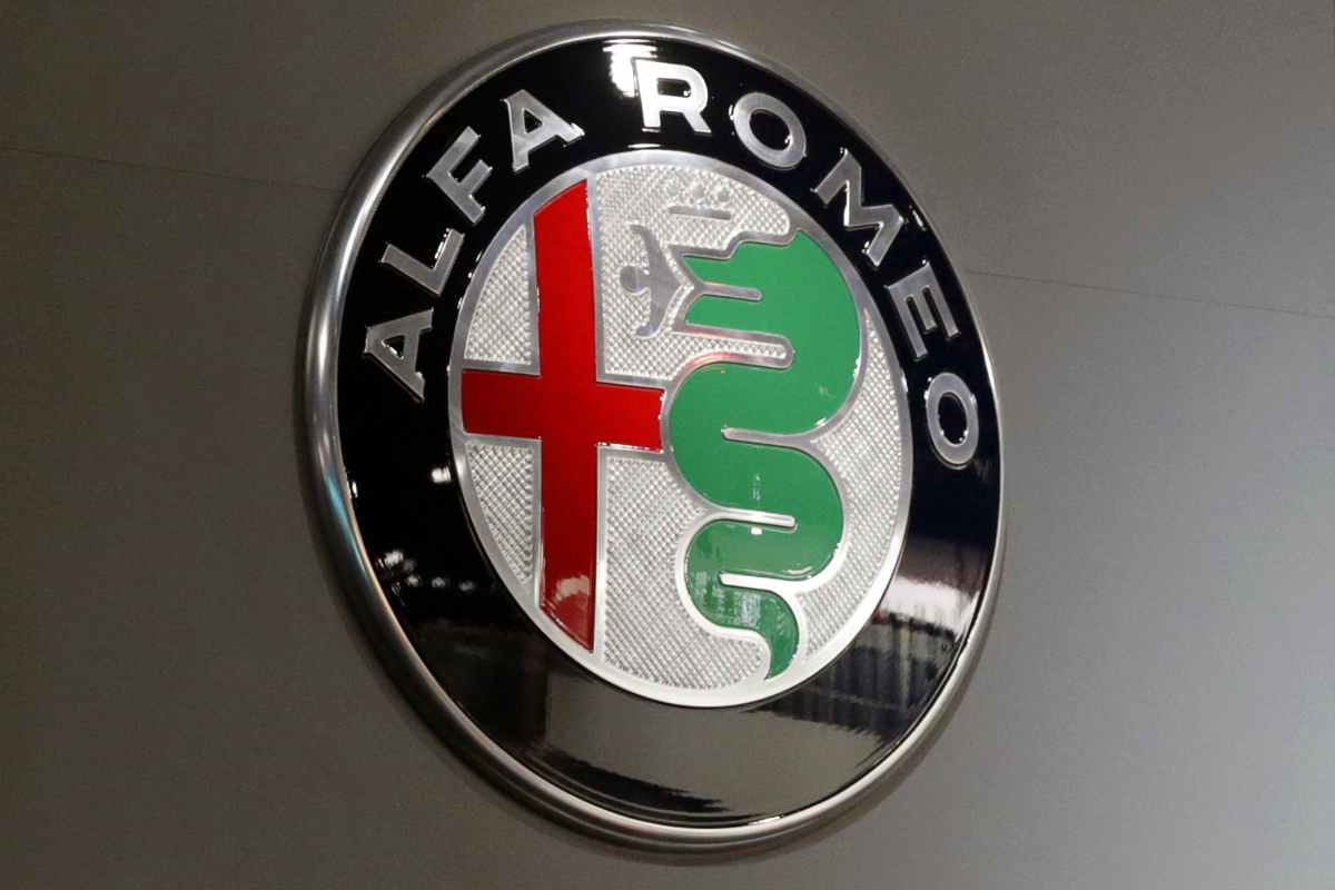 Alfa Romeo Giulia Quadrifoglio Racing Editon asta