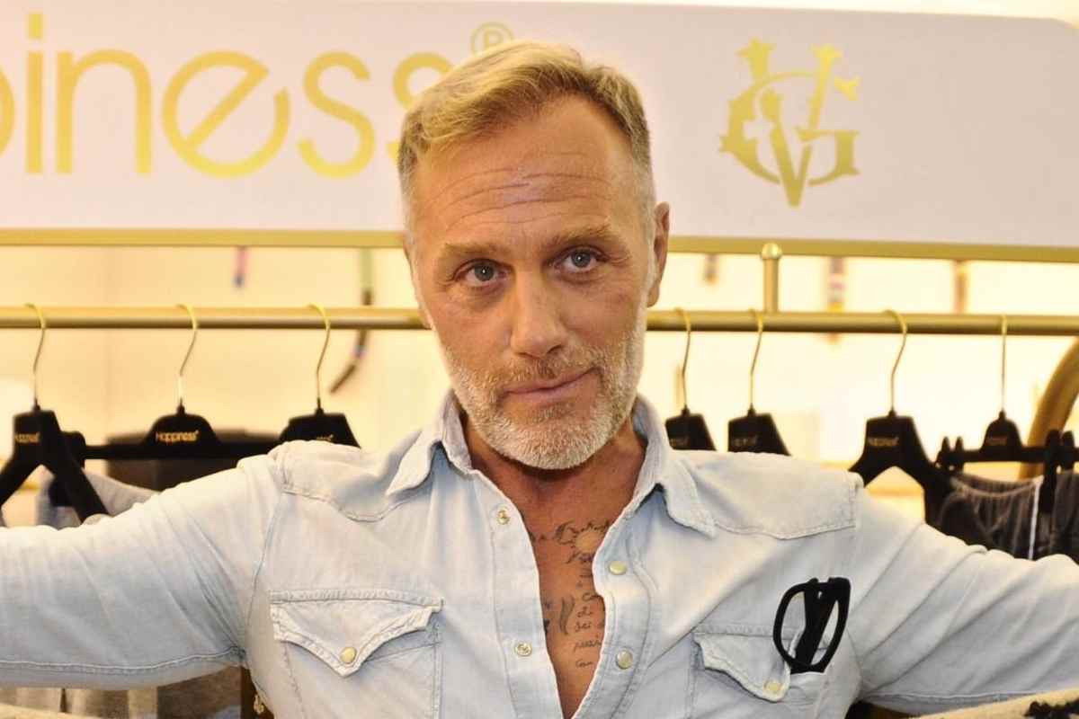 Gianluca Vacchi, ennesima follia: bolide da quasi 500 mila euro in garage | Di che modello si tratta