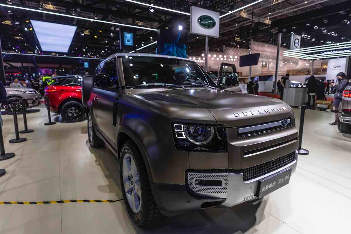 Land Rover SUV 