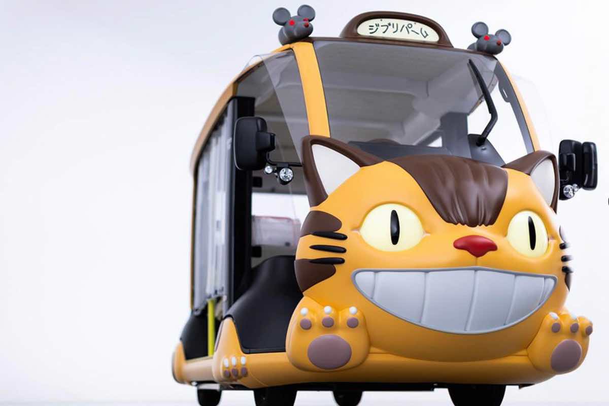 Autobus Toyota a forma di gatto
