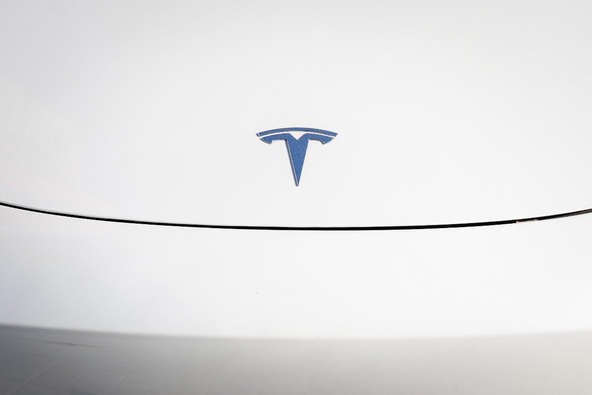 Disastro per Tesla dimissioni ceo 