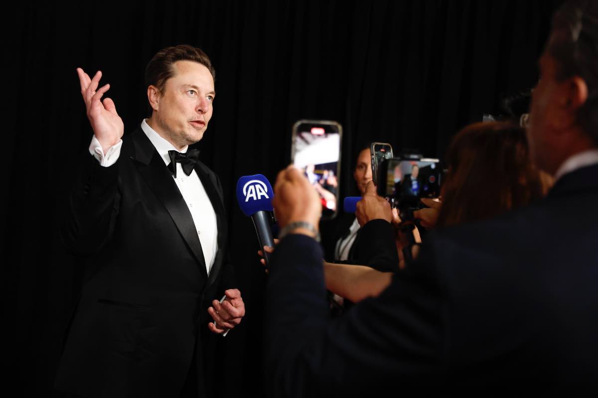 Elon Musk lettera notizia dipendenti