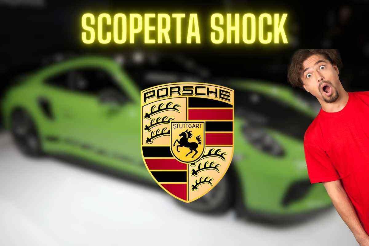 Arriva una Porsche in negozio distrutta