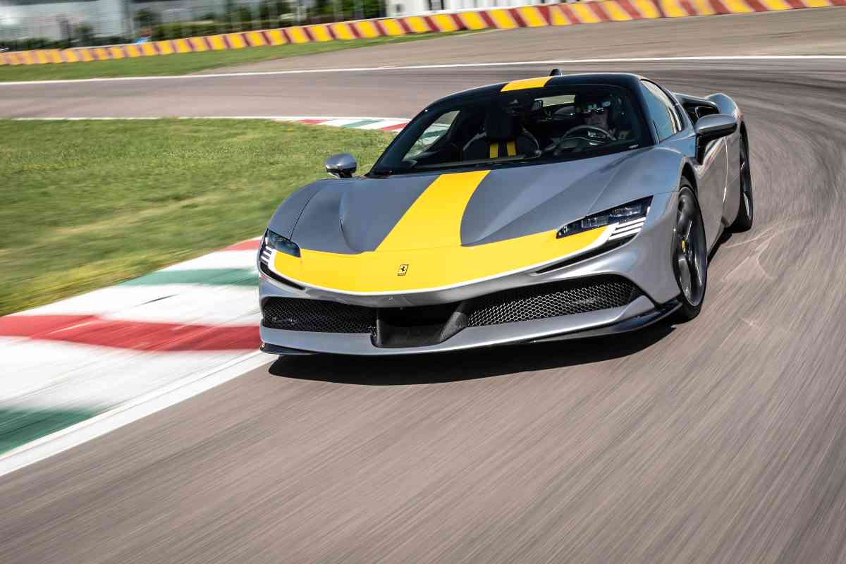 Ferrari SF90 supercar engine performance