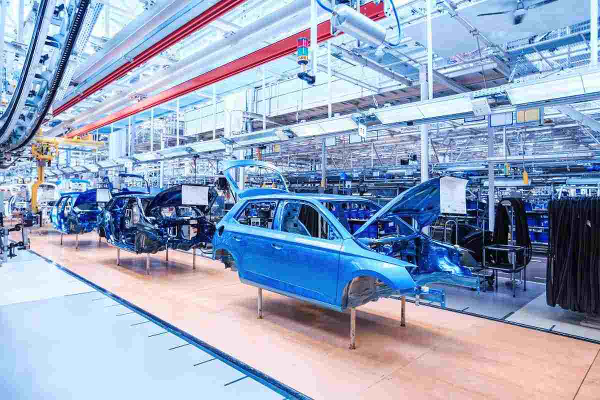 Auto, altro colosso al collasso: l’azienda ha annunciato la bancarotta, tantissimi operai finiranno per strada