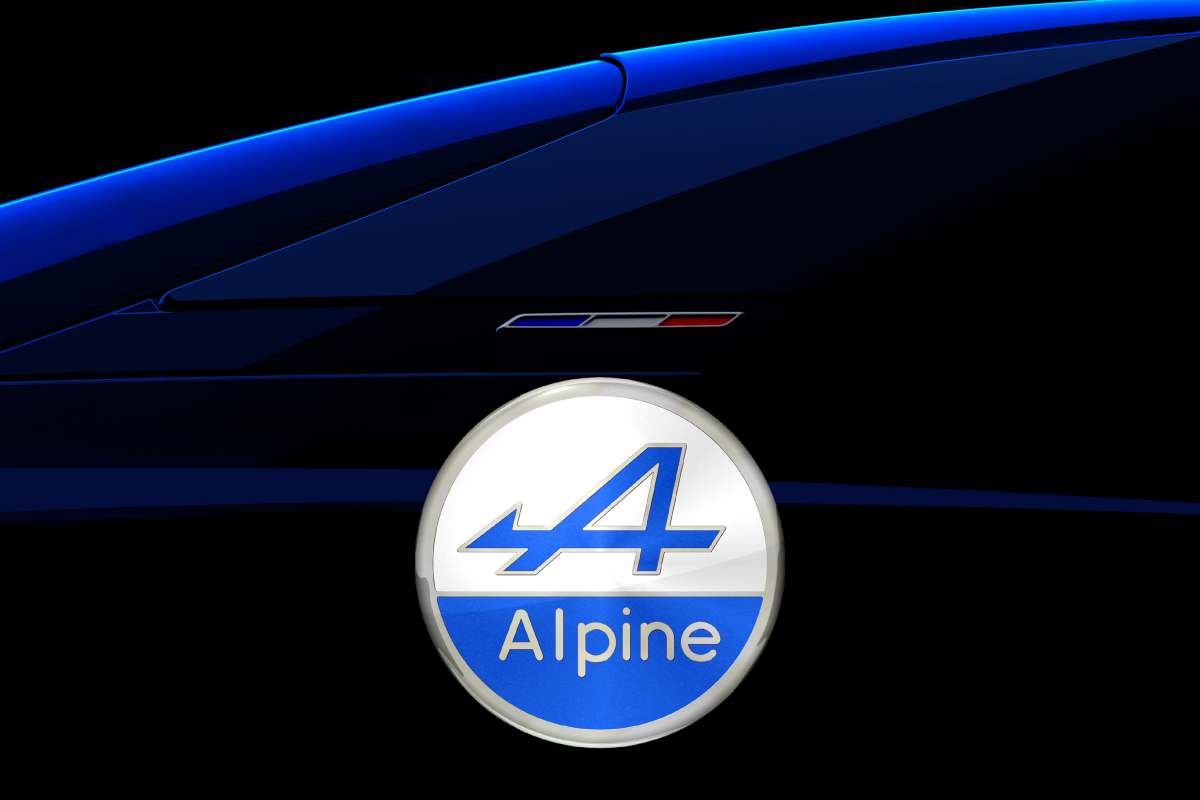 L'Alpine è pronta a svelare il nuovo gioiello: forme da fastback, pochi giorni alla presentazione
