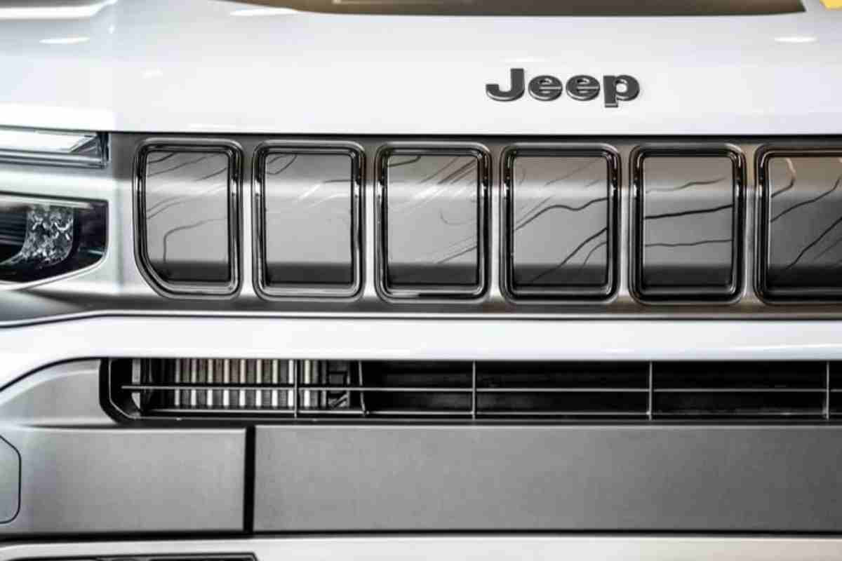 Nuovo Jeep Avenger 4xe caratteristiche
