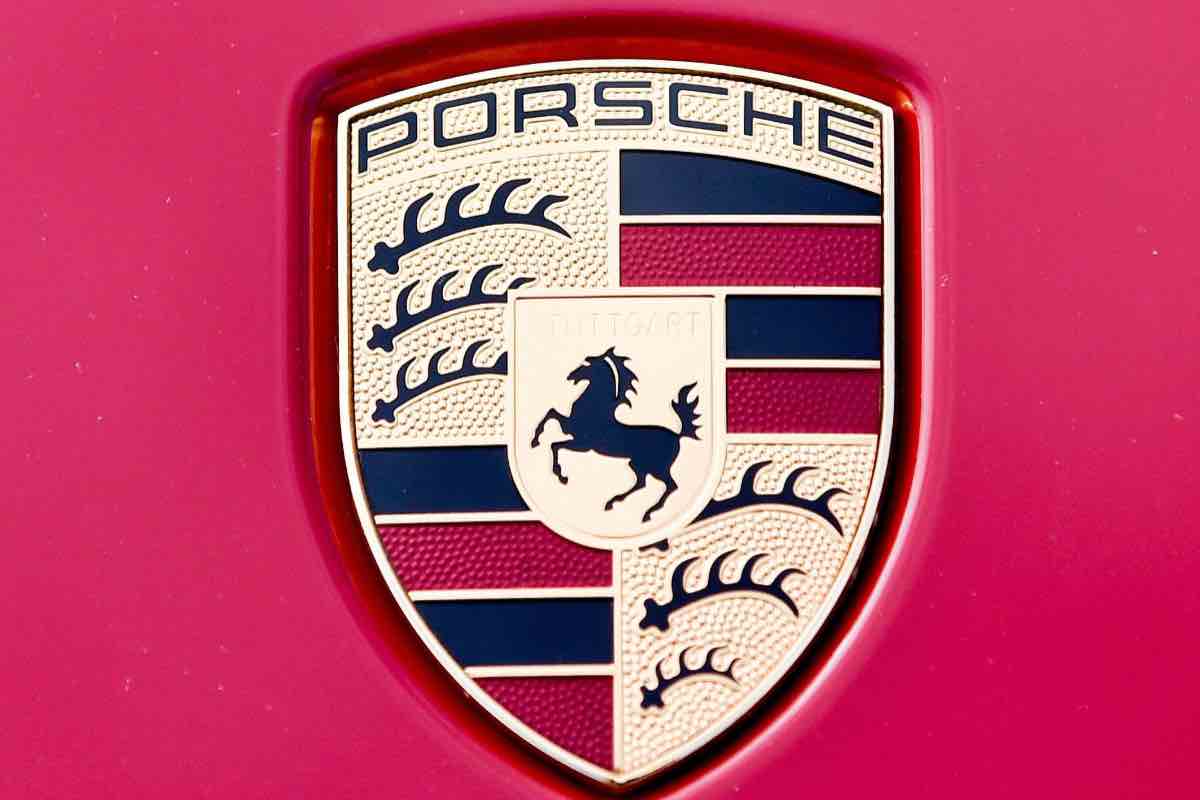 Porsche aereo stradale
