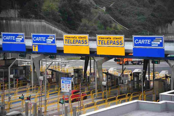 Autostrada gratis tra Sesto Calende e Castelletto Ticino