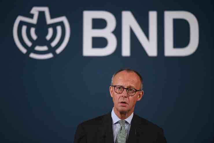 Friedrich Merz no al ban dei motori termici