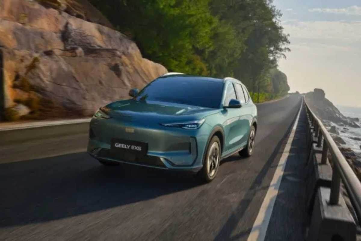 SUV Geely