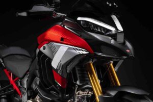 Crossover Ducati